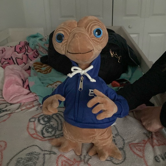 ET stuffed animal - Picture 1 of 4